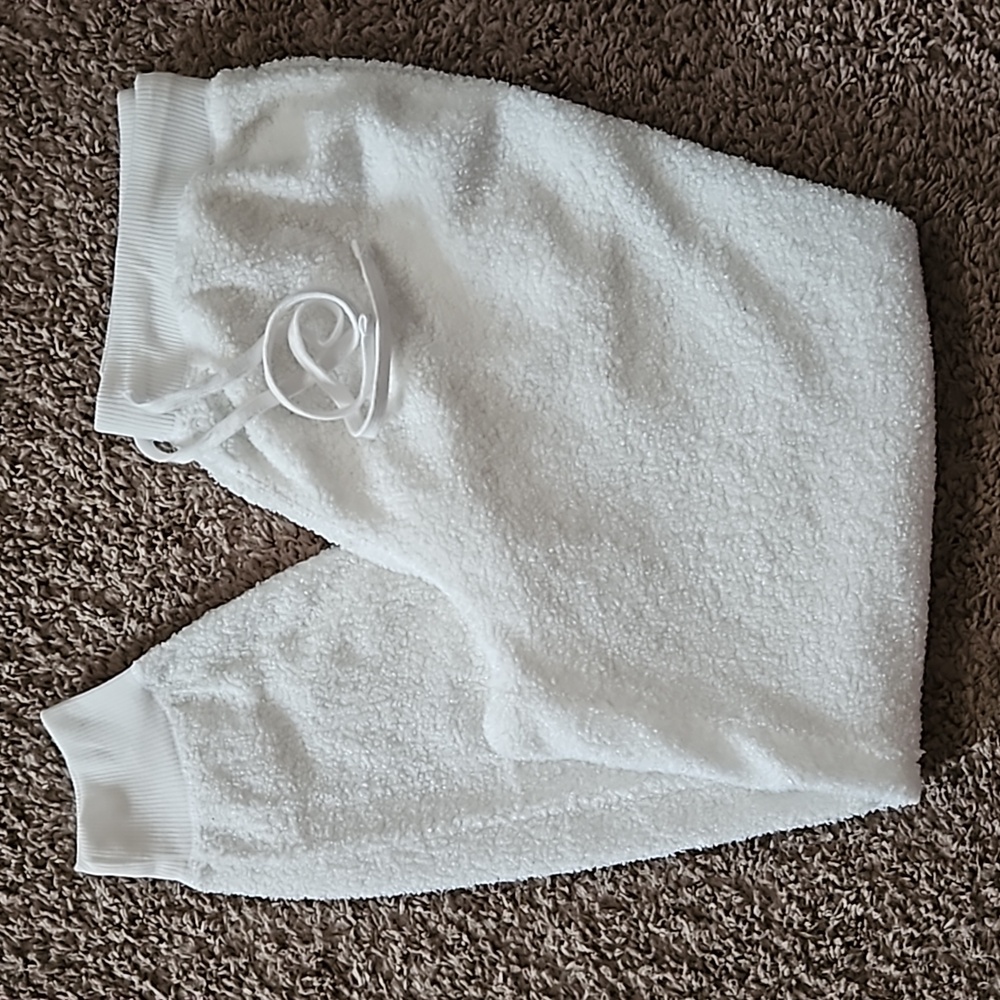 Jenni Intimates Sherpa Jogger Set - Picture 3 of 12